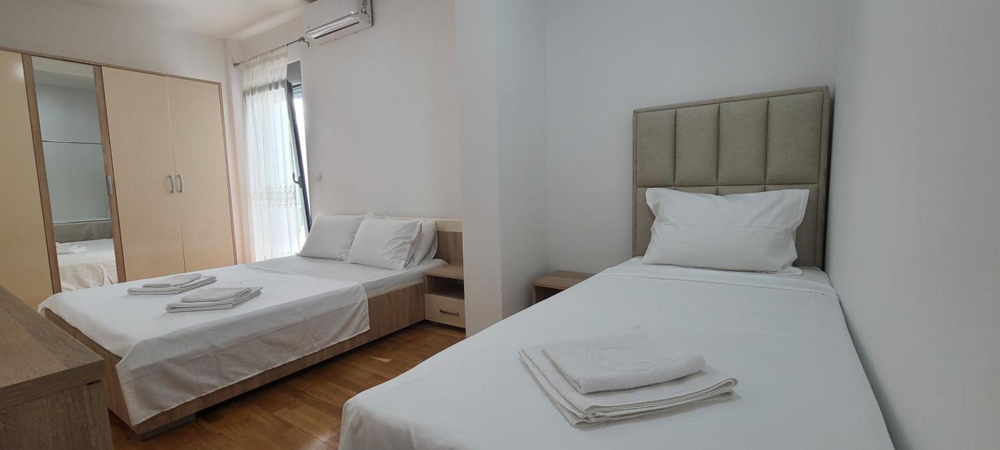 Ambassador & Ambassador Lux Apartments Ulcinj Ruang foto
