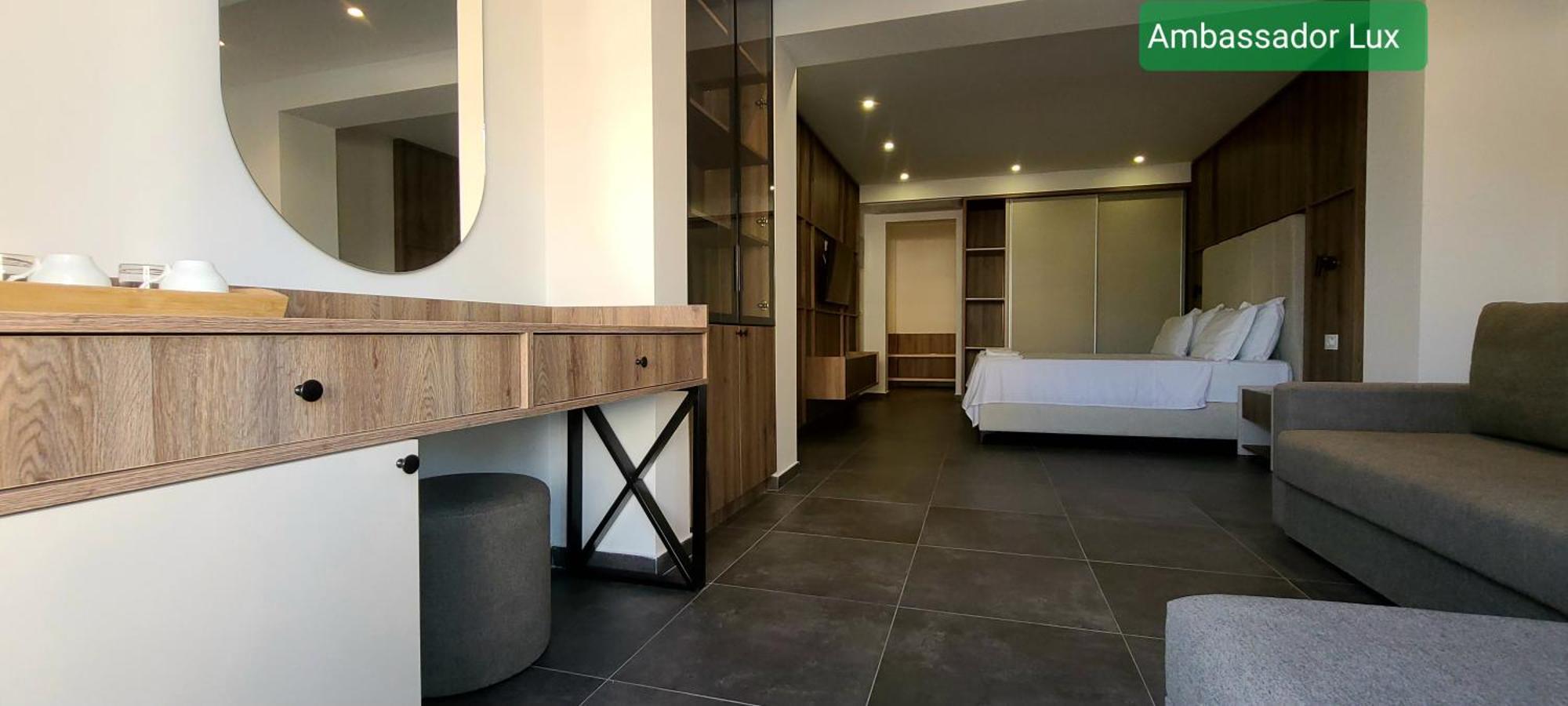 Ambassador & Ambassador Lux Apartments Ulcinj Ruang foto