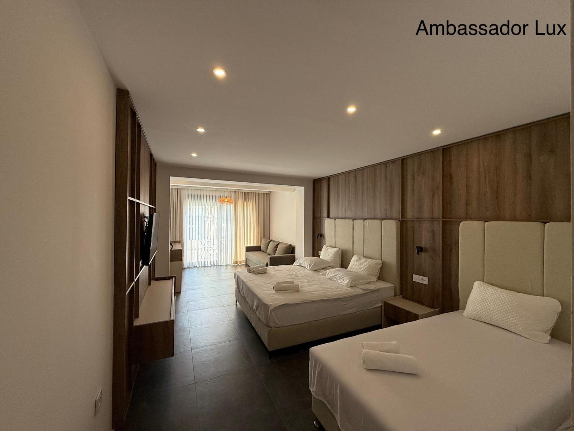 Ambassador & Ambassador Lux Apartments Ulcinj Bagian luar foto