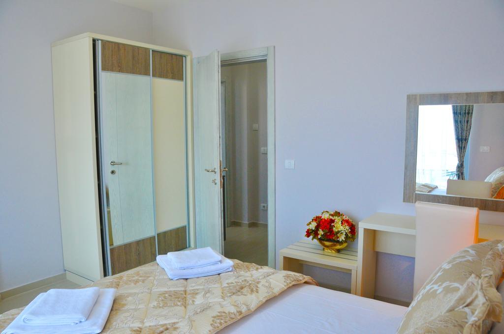 Ambassador & Ambassador Lux Apartments Ulcinj Bagian luar foto