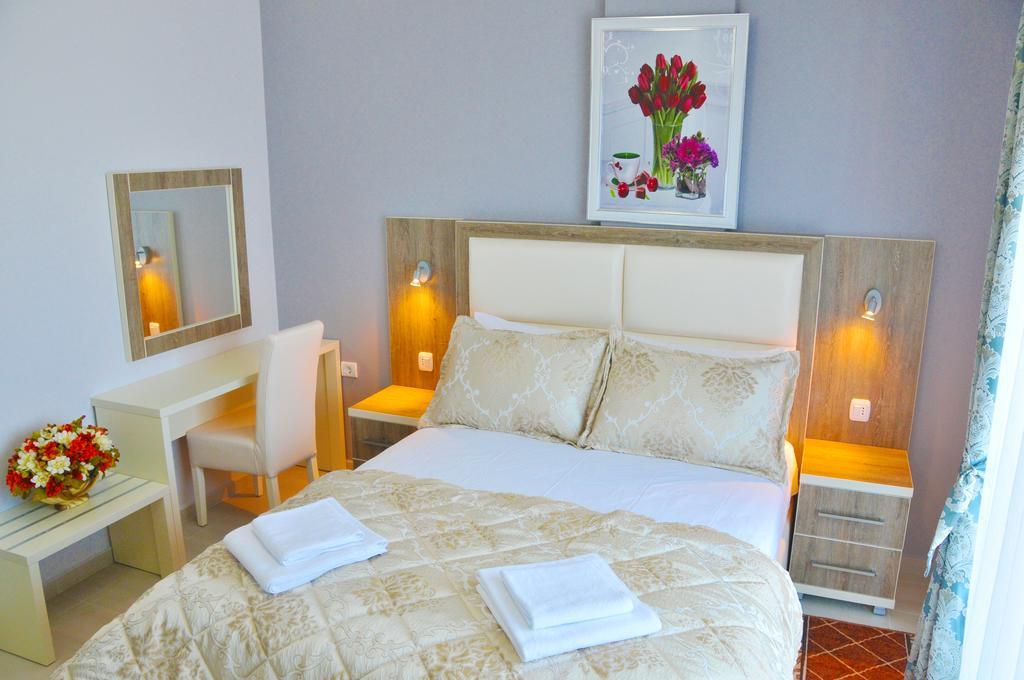 Ambassador & Ambassador Lux Apartments Ulcinj Bagian luar foto