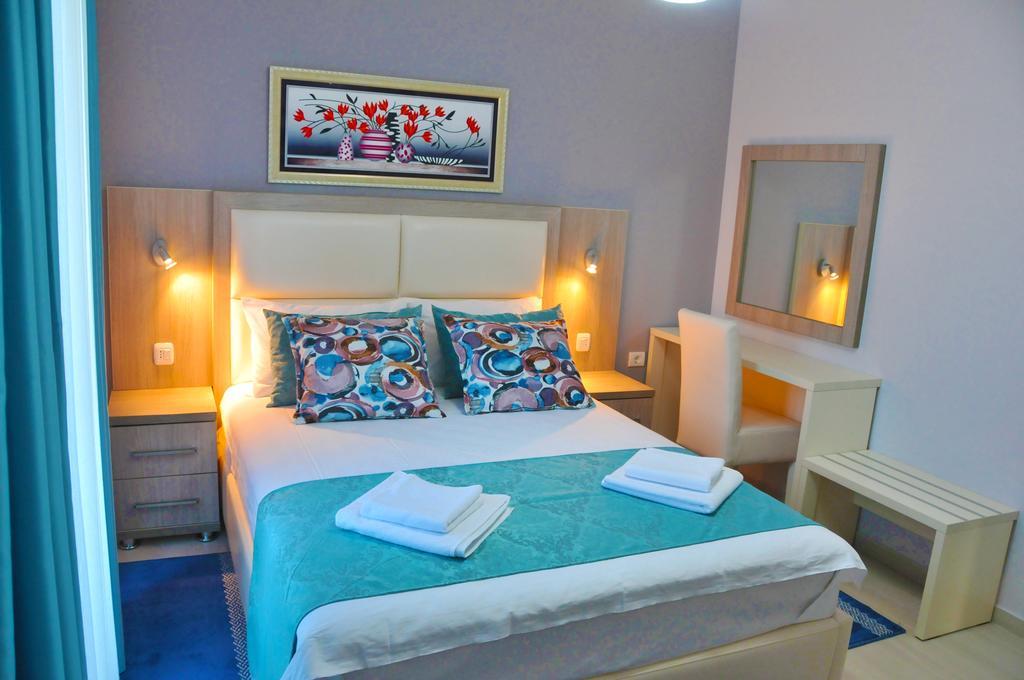Ambassador & Ambassador Lux Apartments Ulcinj Bagian luar foto